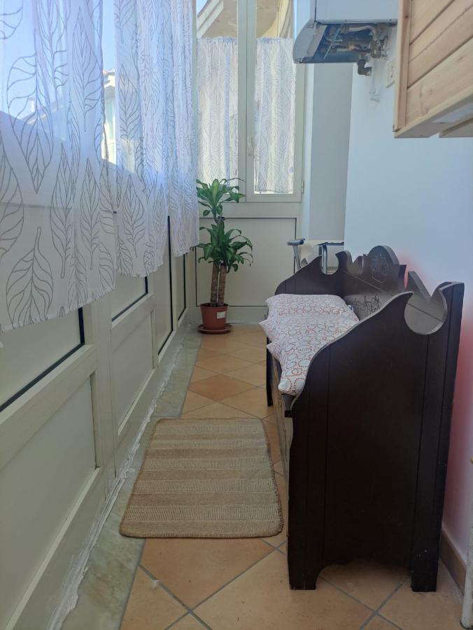 A Casa Justa Holiday House City Center Apartment Наполи Екстериор снимка