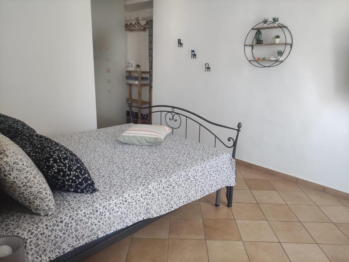A Casa Justa Holiday House City Center Apartment Наполи Екстериор снимка